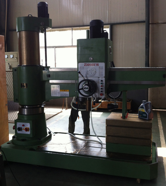 滕州博創數控機床廠 專業提供Z3063液壓搖臂鉆床，廠家直銷，價格實惠